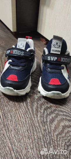 Кроссовки детские
