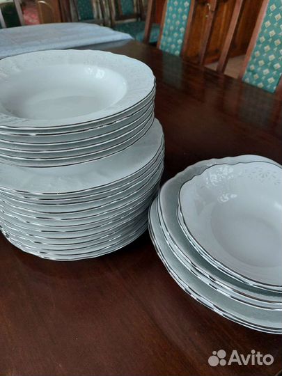 Набор столовой посуды новый