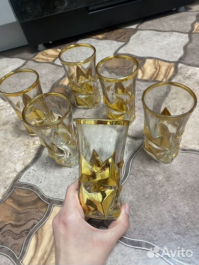 Стеклянные стаканы