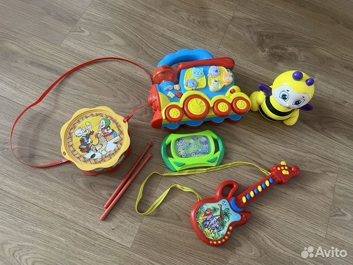 Развивающие игрушки пакетом