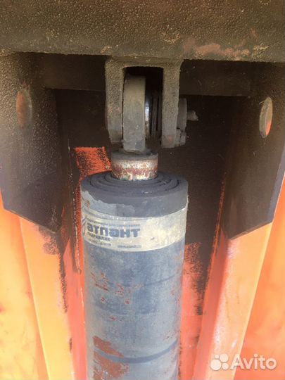 Продам цилиндр кузова