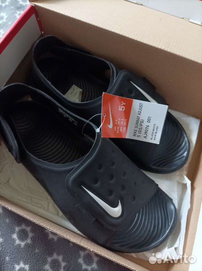 Сандалии новые 36.5 Nike
