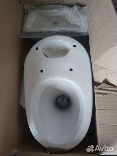 Унитаз с бачком новый