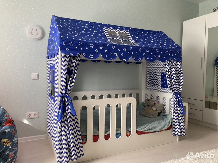 Детская кровать домик с матрасом