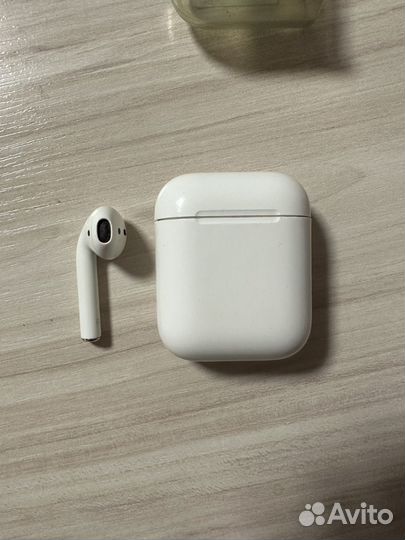 Airpods 1