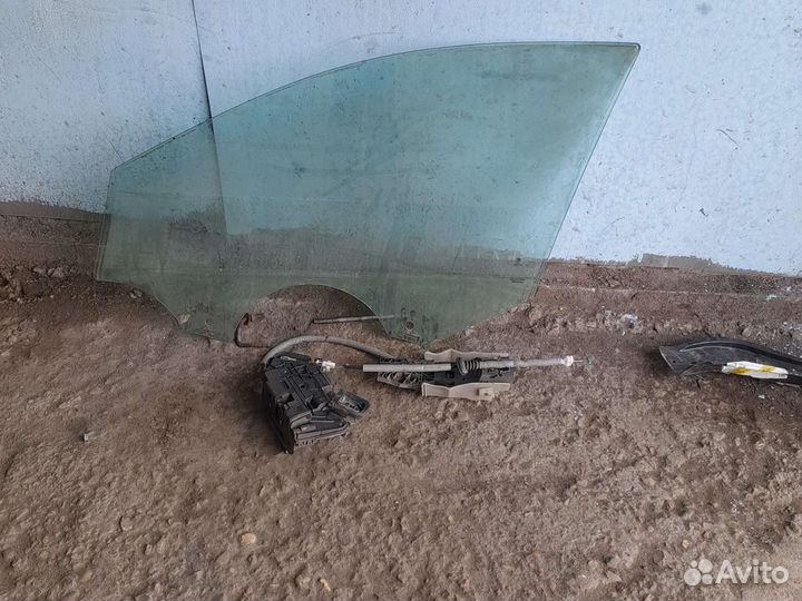 Замок передний правый skoda rapid и поло