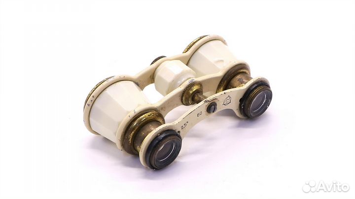 Бинокль театральный 2,5х60 белый (СССР, 1970)