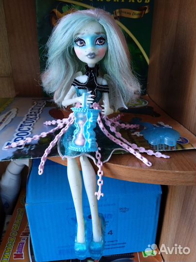 Кукла монстер хай Рошель призрачно