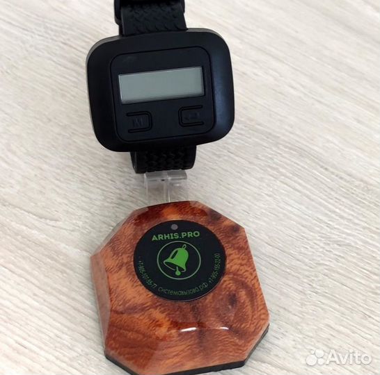 Кноппка вызова официанта цвет Магахон и часы