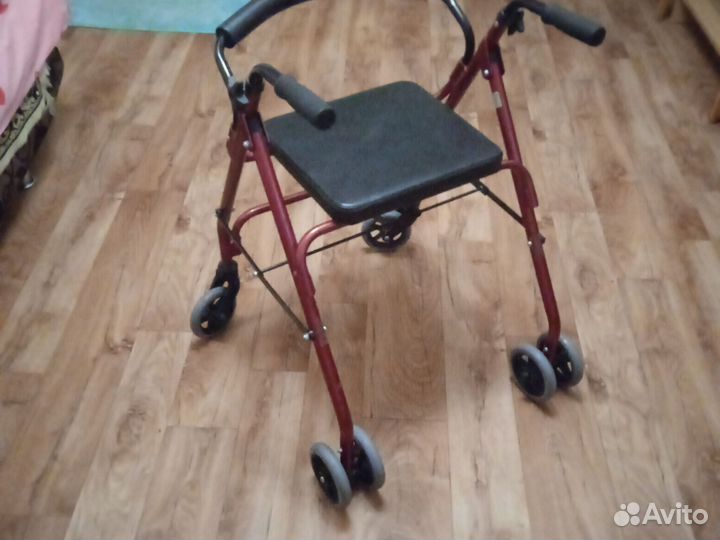 Ходунки для взрослых инвалидов