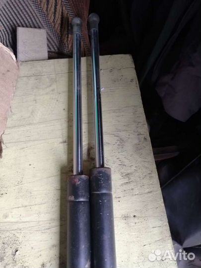 Газовые упоры для багажника