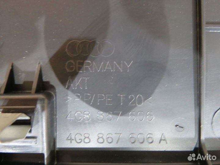 Обшивка крышки багажника Audi A7