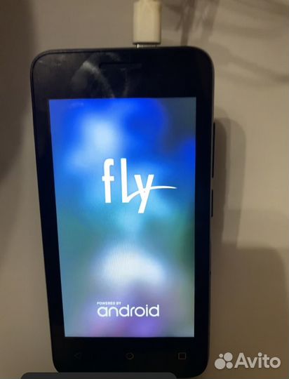 Fly V100