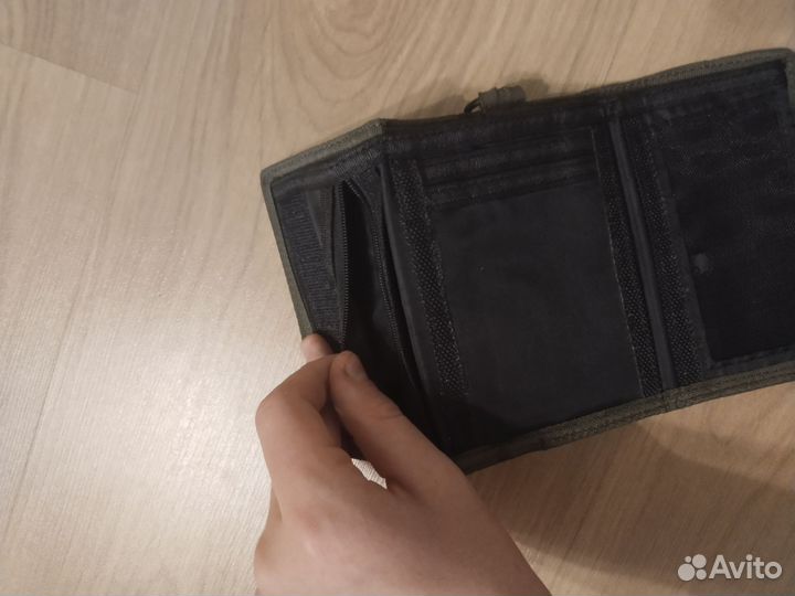 Кошелёк мужской, зелёный