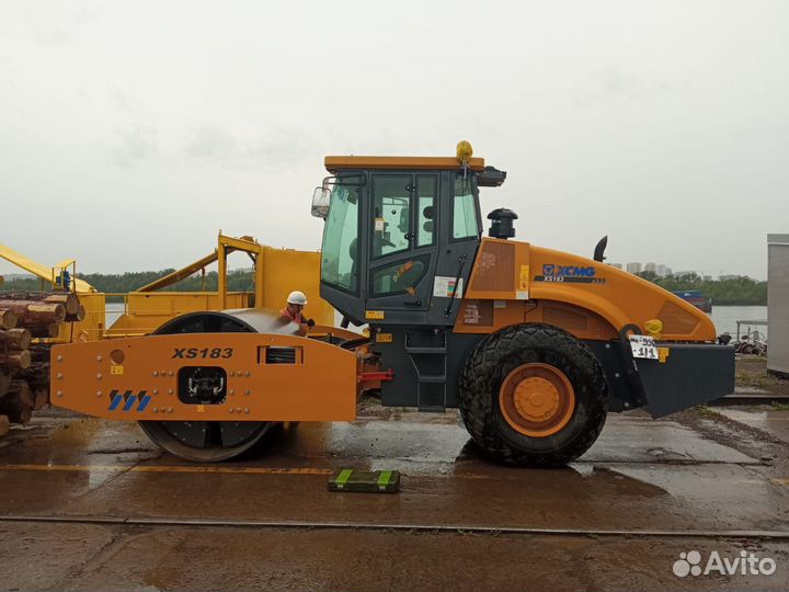 Дорожный каток XCMG XS183, 2023
