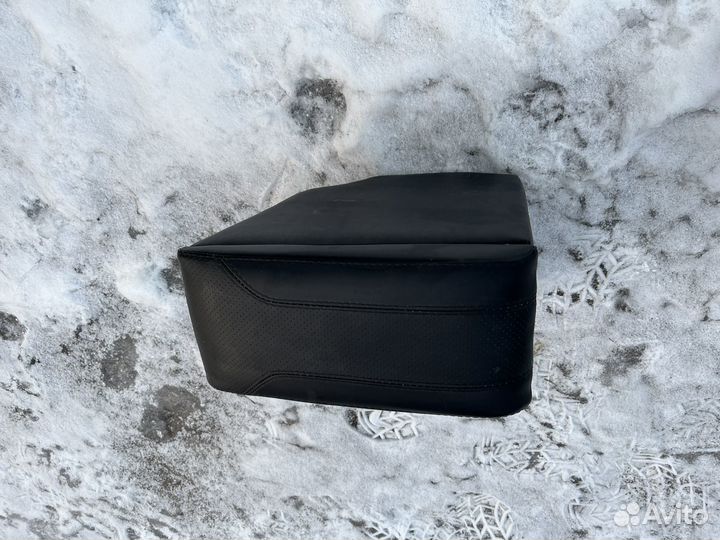 Подлокотник на kia rio 4