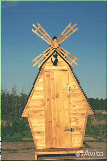 Дачный туалет с дельфином XOB