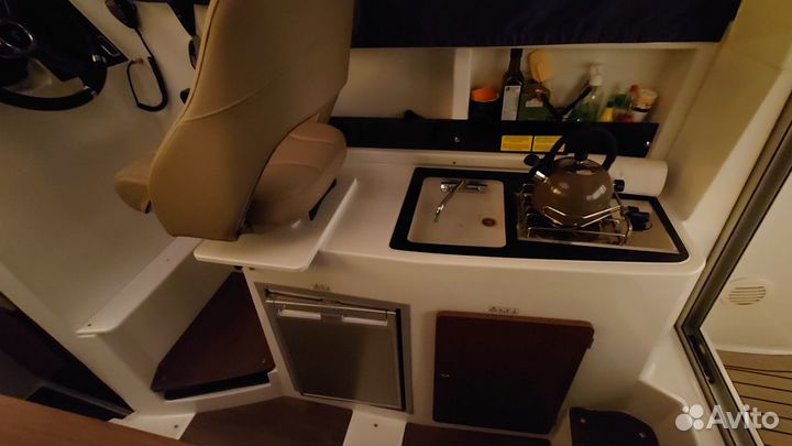 Катер каютный Beneteau Antares 8 - 2018