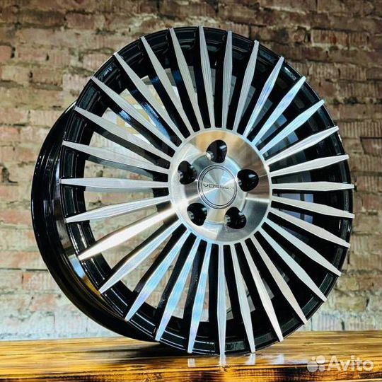 Комплект литых дисков Vossen r16