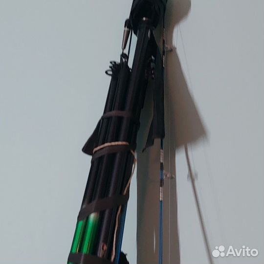 Удочки разные много