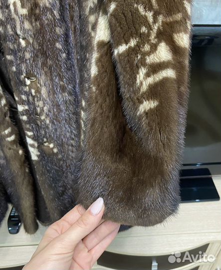 Шуба норковая с капюшоном 44