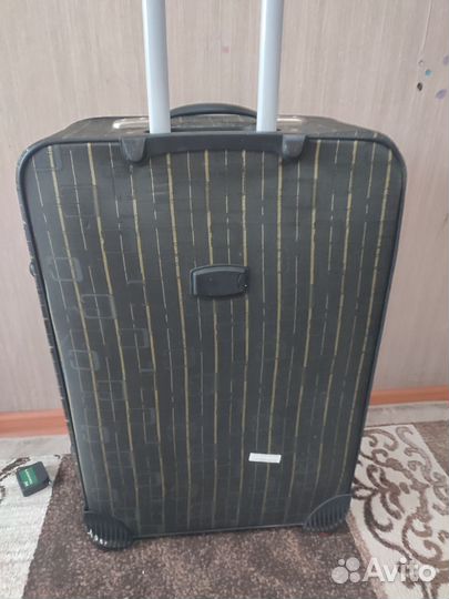 Чемодан на колесах