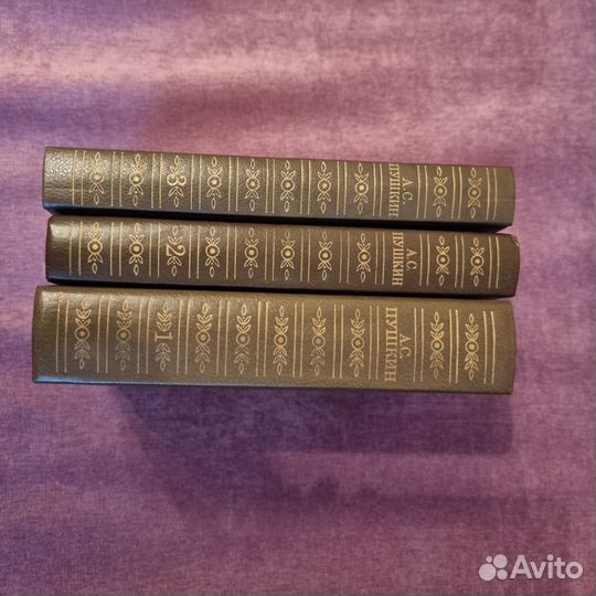 Продам книги