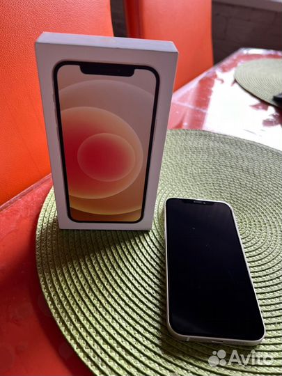 iPhone 12, 64 ГБ