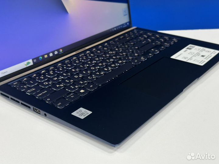 Asus ZenBook 15.6 IPS Core i7 10th 16G озу SSD512g