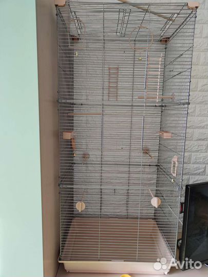 Большая клетка для птиц