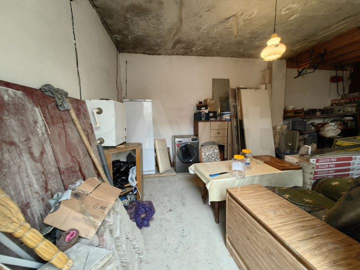 Гараж, > 30 м²