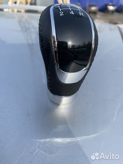 Ручка+чехлол МКПП +подлокотник Nissan B10,P12