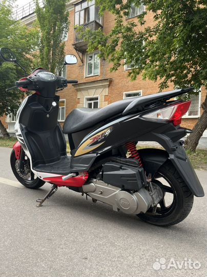 Sym jet 4