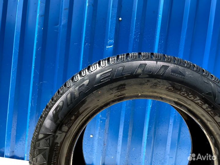 Pirelli Winter Carving 205/65 R15