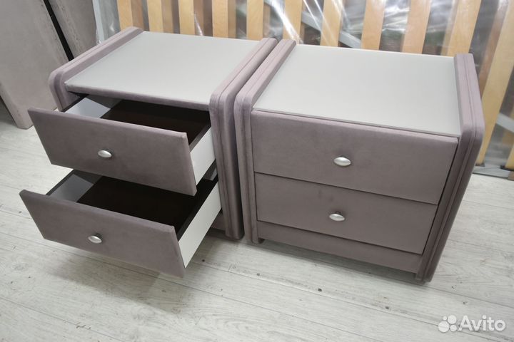 Прикроватные тумбы