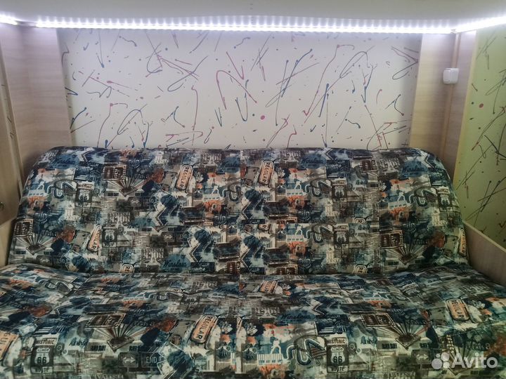 Двухъярусная кровать с диваном