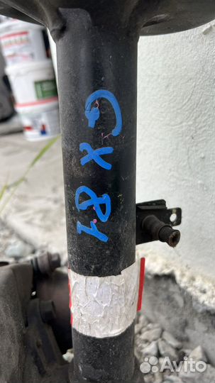 Стойка в сборе toyota mark 2 Gx 81