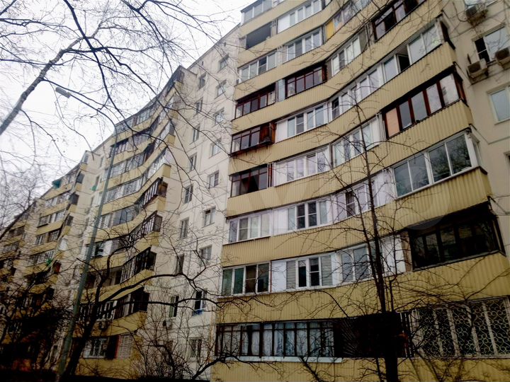 Квартира-студия, 12,2 м², 1/9 эт.