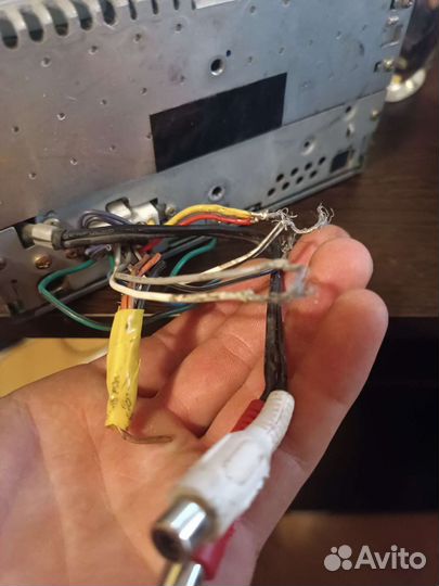 Кассетная автомагнитола clarion