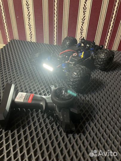 Машинка на радиоуправлении