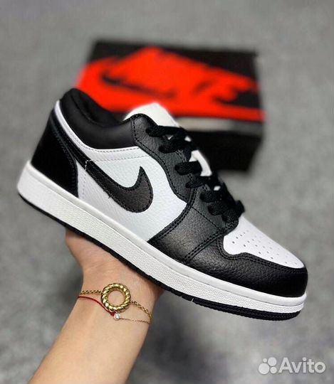 Nike Air Jordan 1 Low Black-White (40р)