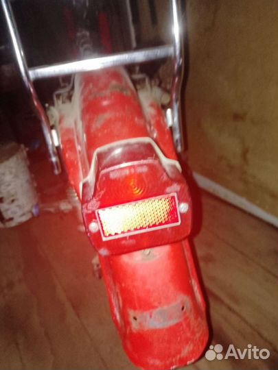 Центр. Подножка