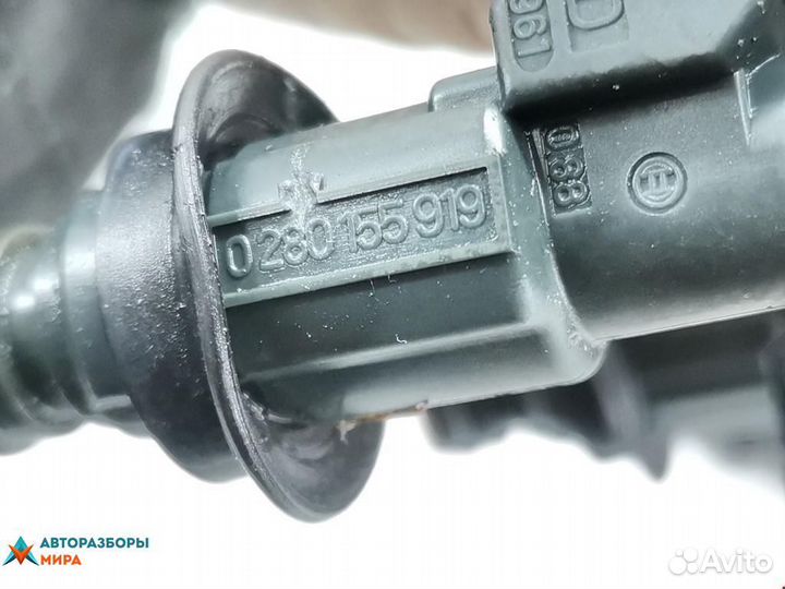 Форсунка Volkswagen Polo 3 2001 030906031J