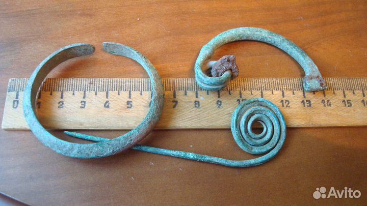 Набор: фибула, заколка, браслет, 3. Скифы. Антика