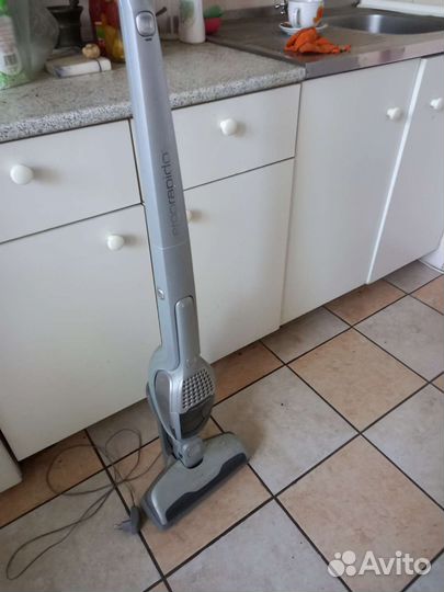 Беспрводной пылесос Electrolux на запчасти