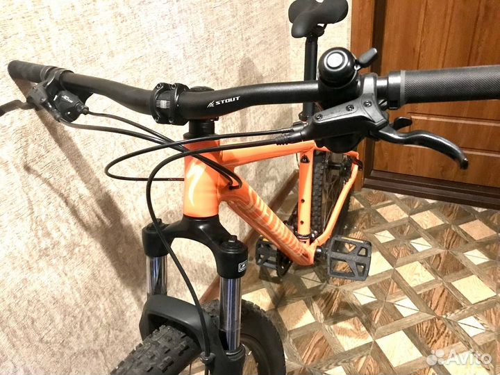 Горный велосипед Specialized Rockhopper Sport 27,5