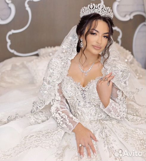 Королевские платье свадебные