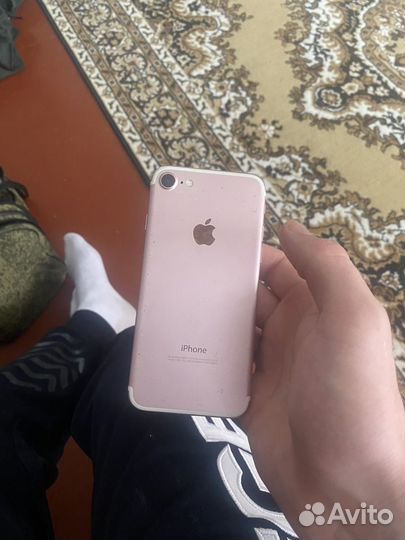 iPhone 7, 32 ГБ