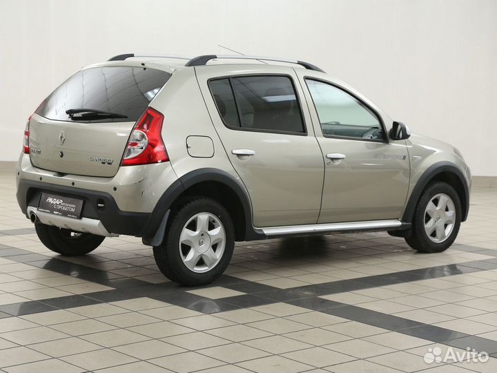 Renault Sandero Stepway 1.6 МТ, 2014, 113 300 км