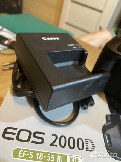 Canon EOS 2000D kit